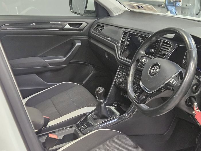 Volkswagen T-Roc 2019