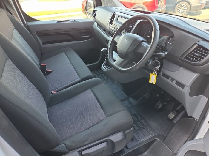 Peugeot Expert 2023