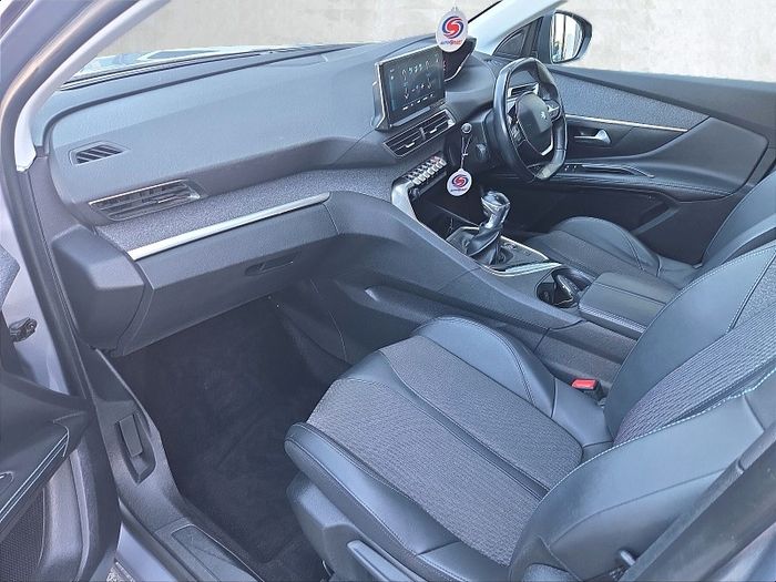 Peugeot 5008 2022
