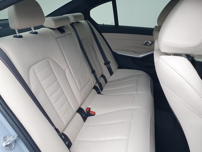 BMW 3 Series 2026
