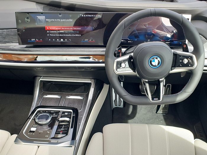 BMW 7 Series 2025