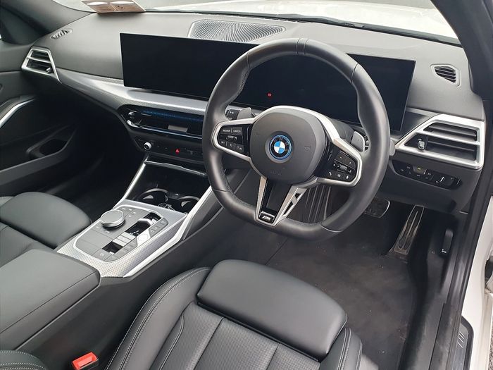 BMW 3 Series 2025
