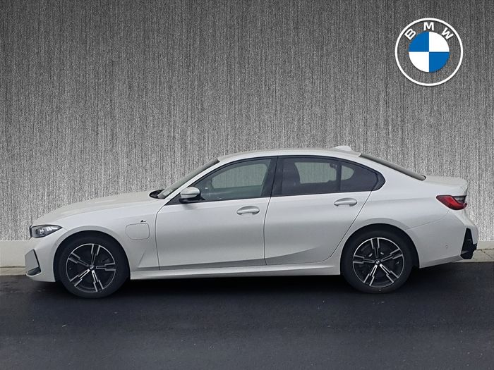 BMW 3 Series 2025