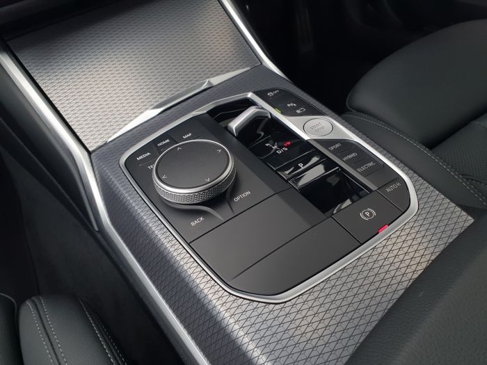 BMW 3 Series 2025