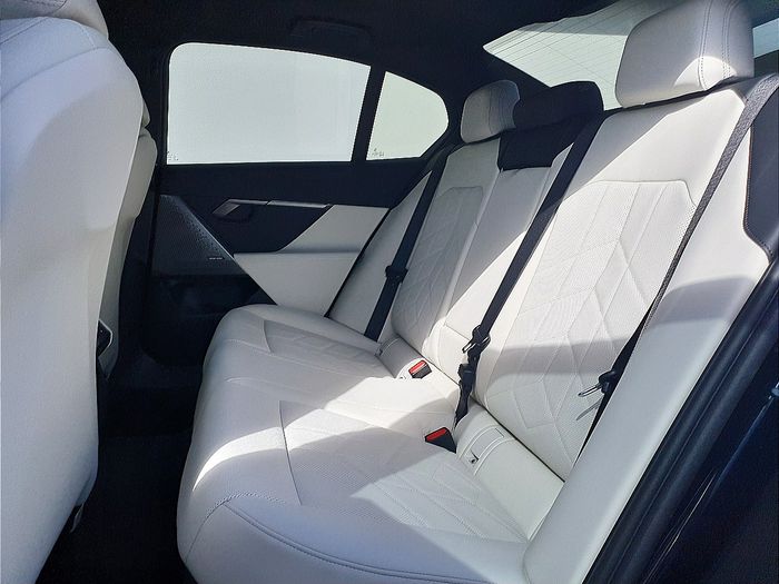 BMW 5 Series 2026