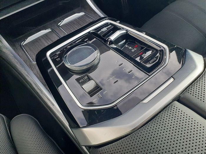 BMW 7 Series 2025