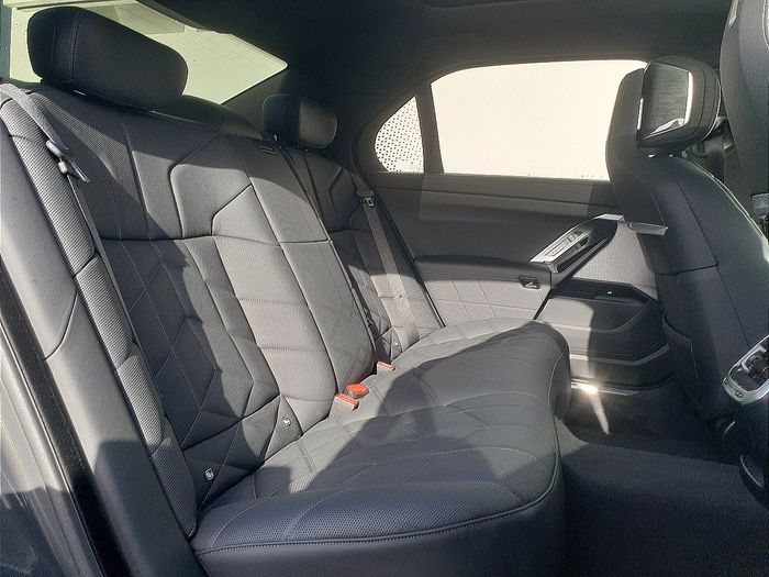 BMW 7 Series 2025