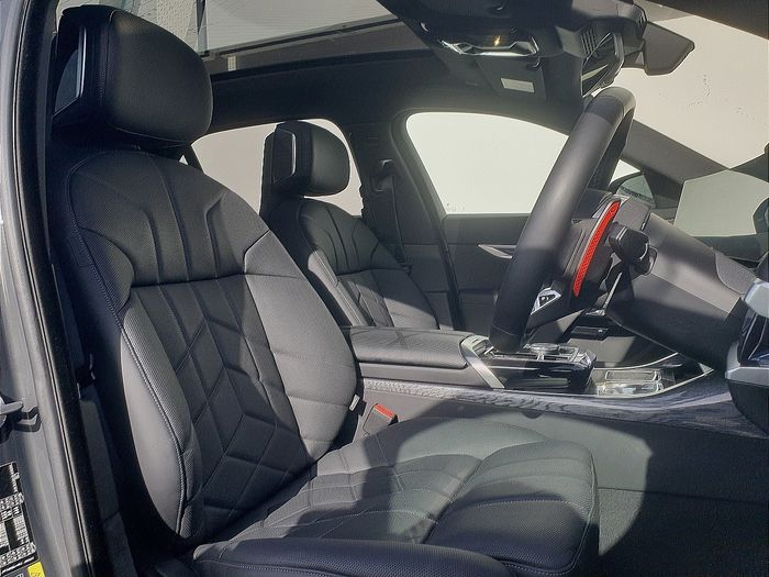 BMW 7 Series 2025