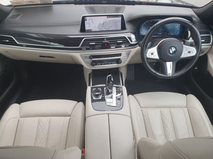 BMW 7 Series 2021