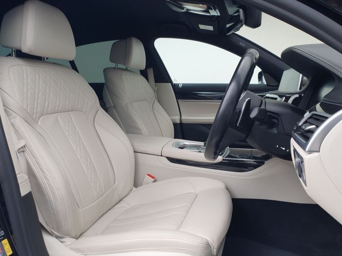 BMW 7 Series 2021
