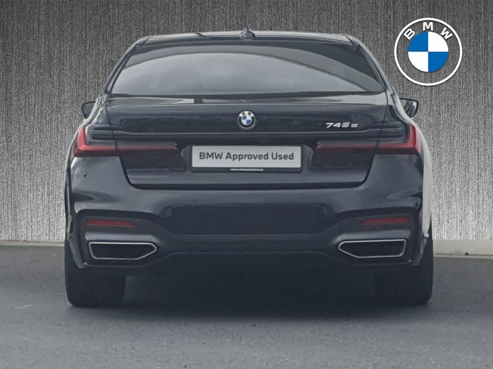 BMW 7 Series 2021