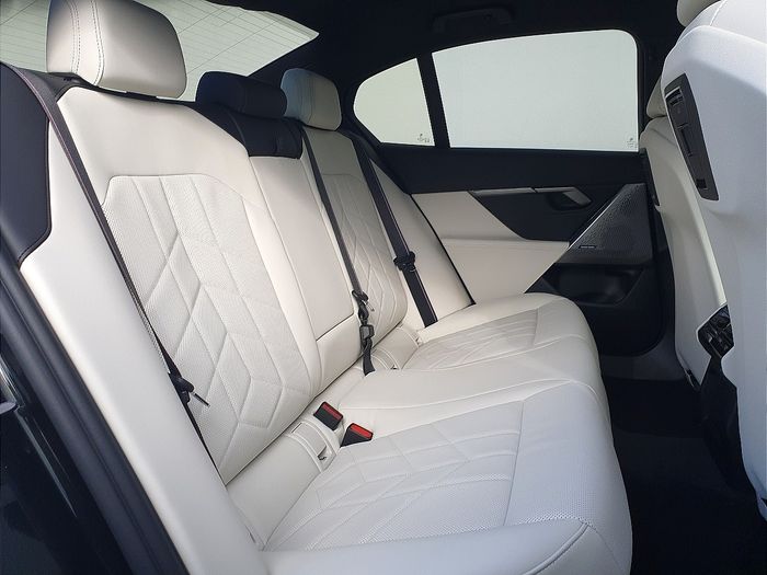 BMW 5 Series 2026