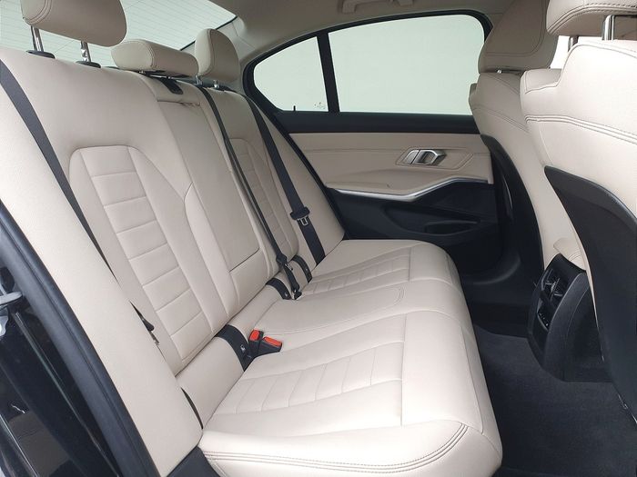 BMW 3 Series 2019