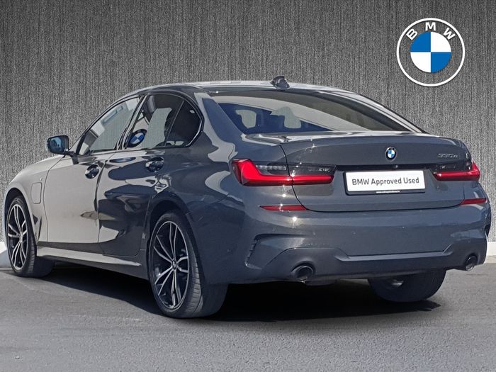 BMW 3 Series 2021