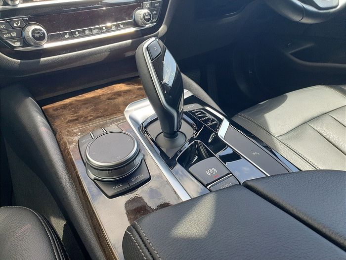 BMW 5 Series 2019