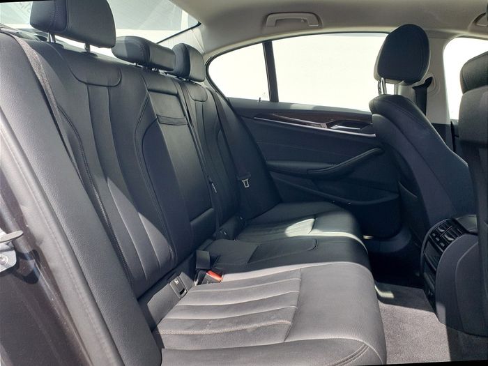 BMW 5 Series 2019