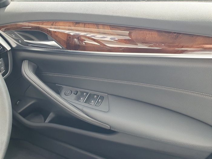 BMW 5 Series 2019