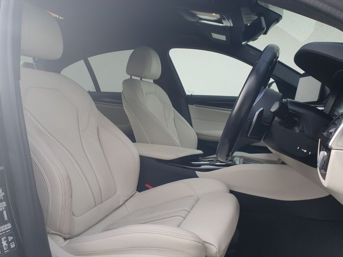 BMW 5 Series 2022