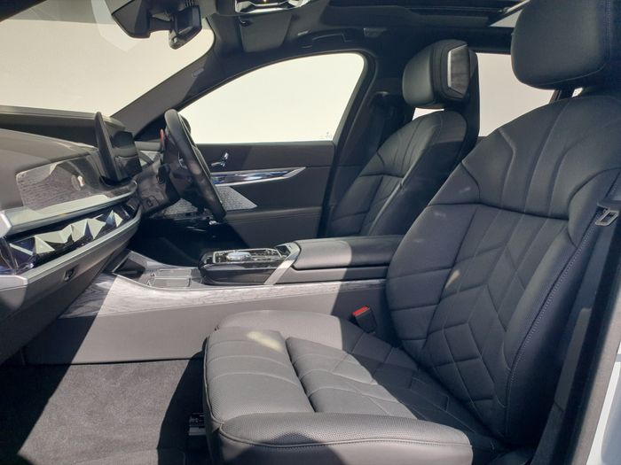 BMW 7 Series 2025