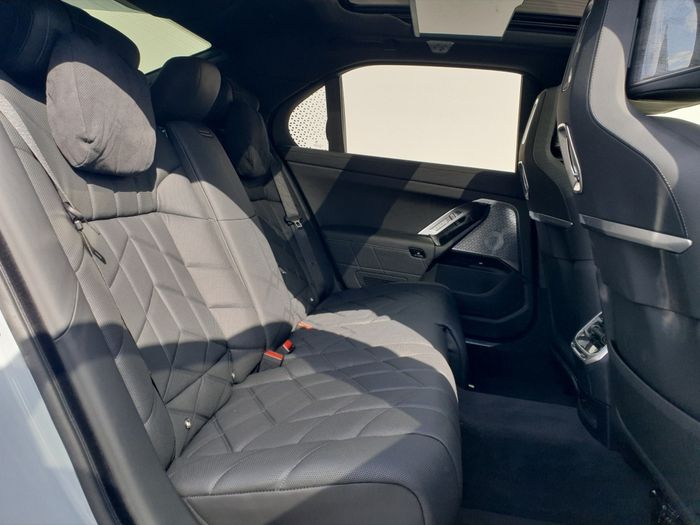 BMW 7 Series 2025