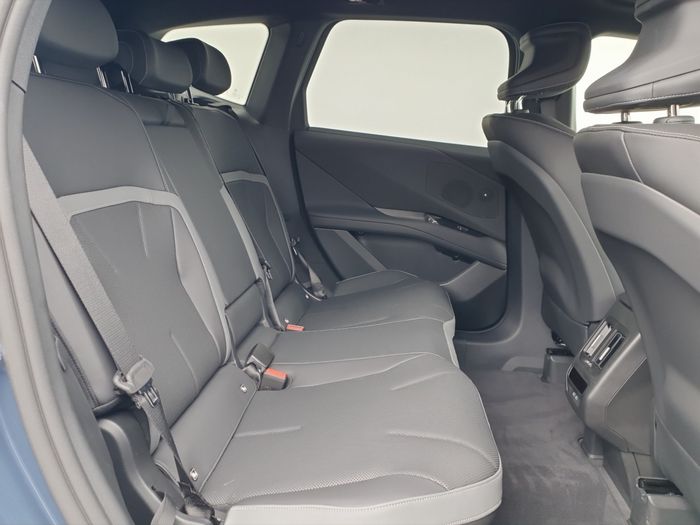 BMW iX3 2026