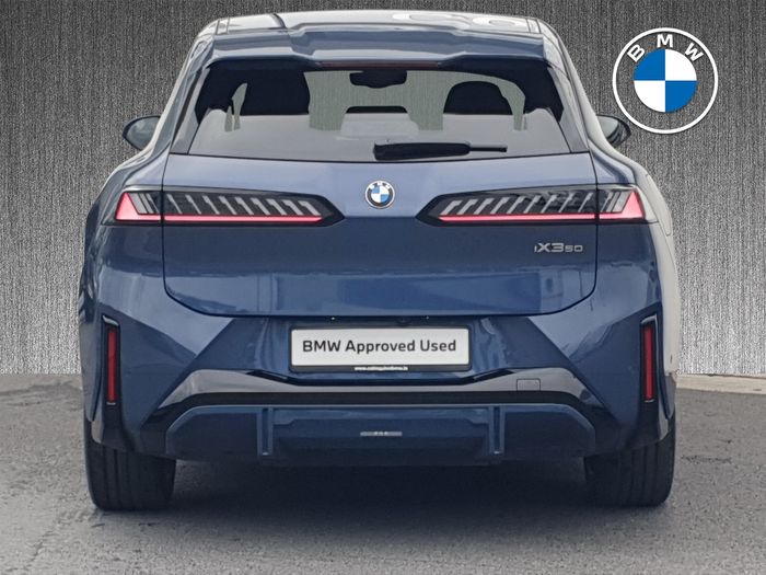 BMW iX3 2026