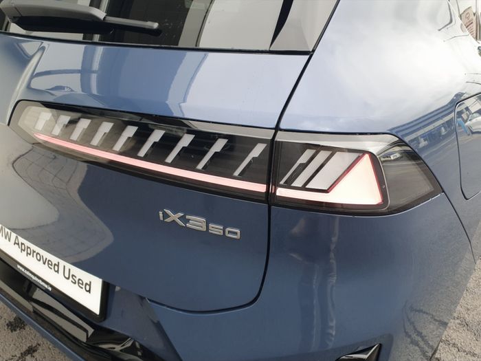 BMW iX3 2026