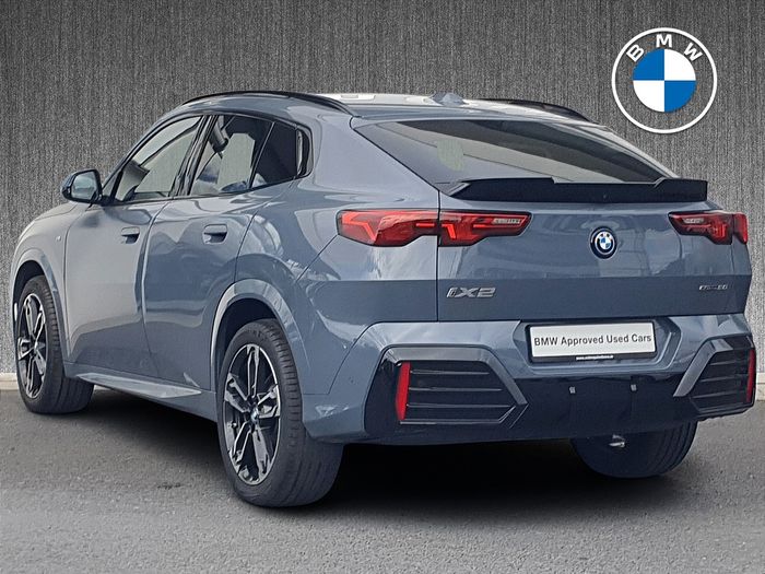 BMW iX2 2025