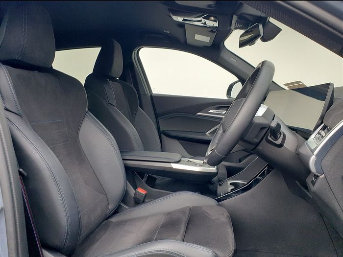BMW iX2 2025