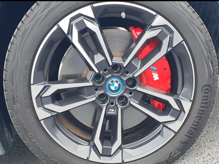 BMW iX2 2025