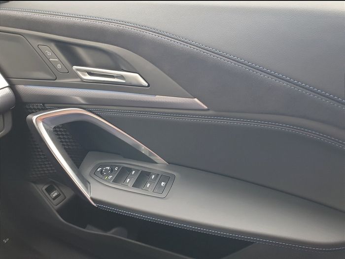 BMW iX2 2025