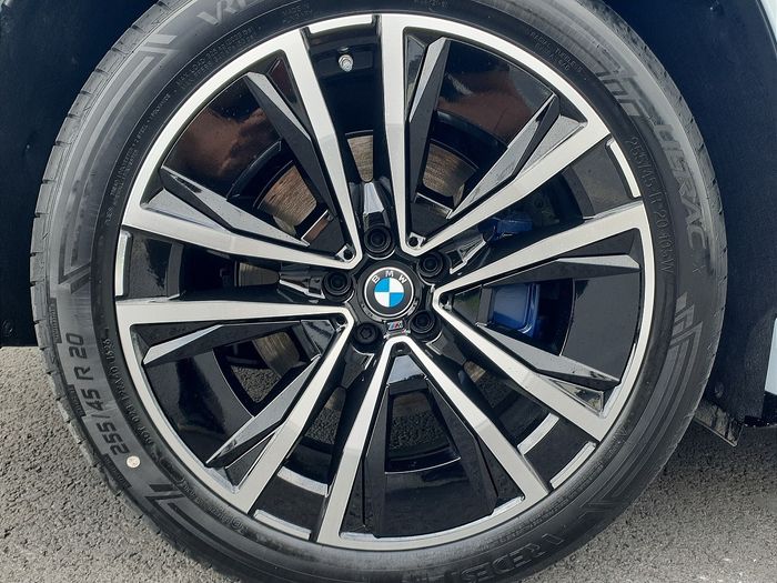BMW iX3 2026