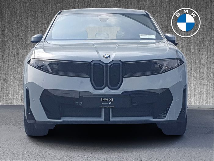 BMW iX3 2026