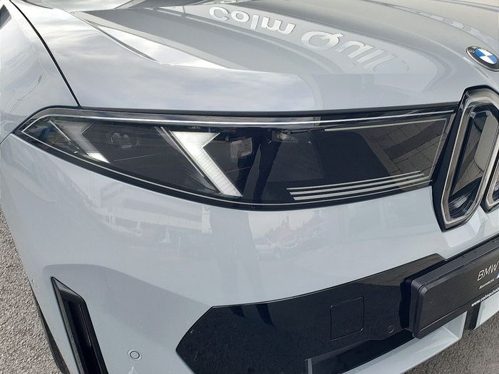 BMW iX3 2026