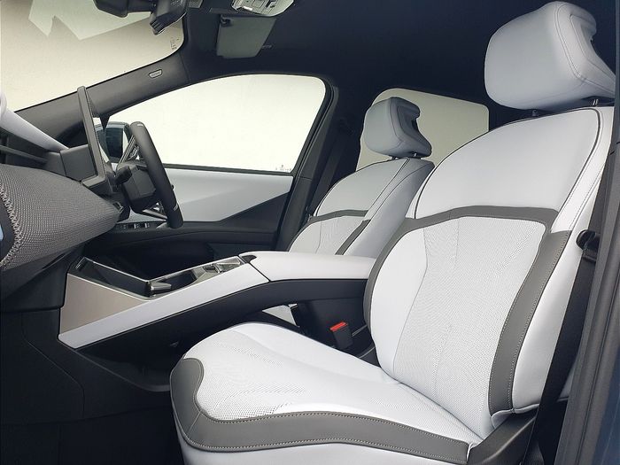 BMW iX3 2026
