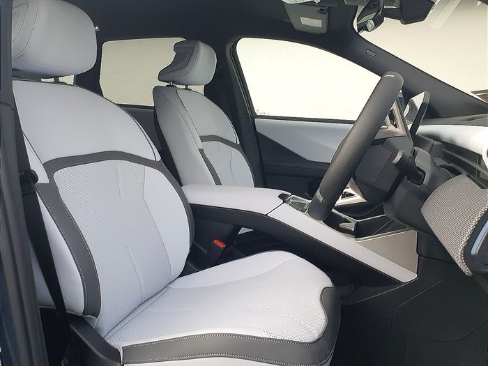 BMW iX3 2026