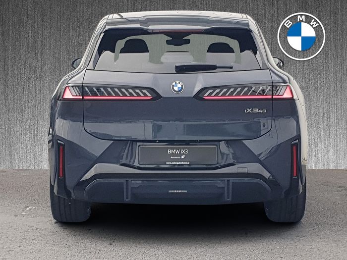 BMW iX3 2026