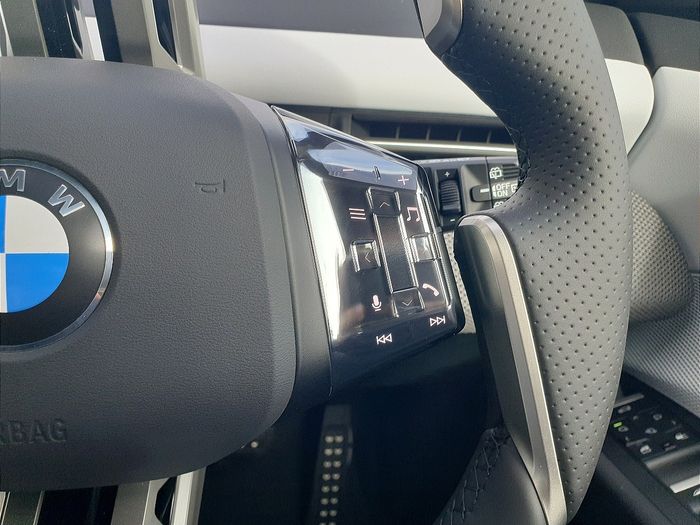 BMW iX3 2026