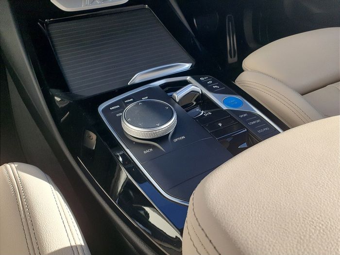 BMW iX3 2023