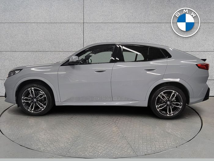 BMW iX2 2026