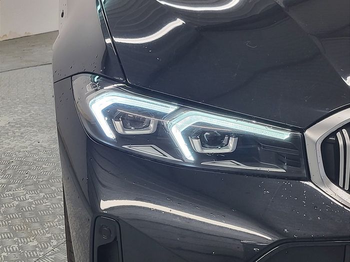 BMW 3 Series 2024