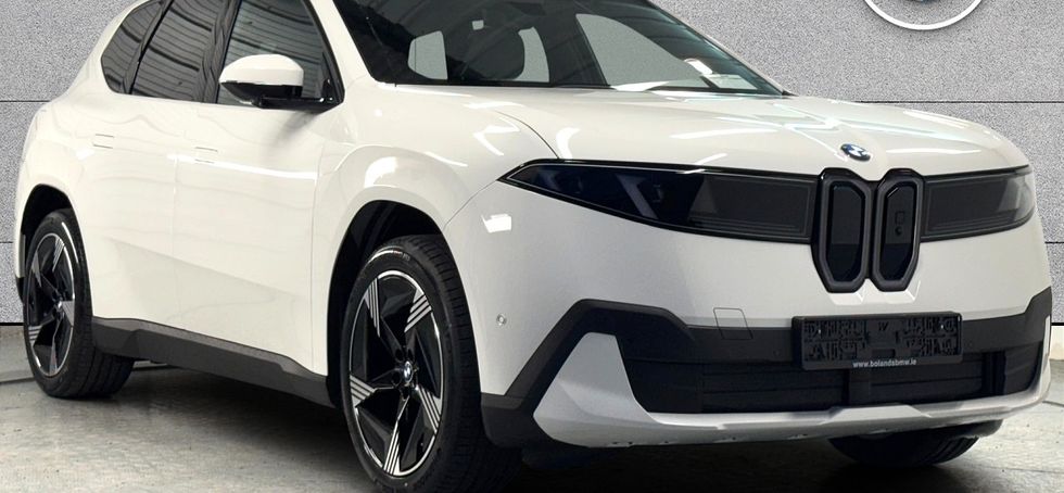 BMW iX3 2026