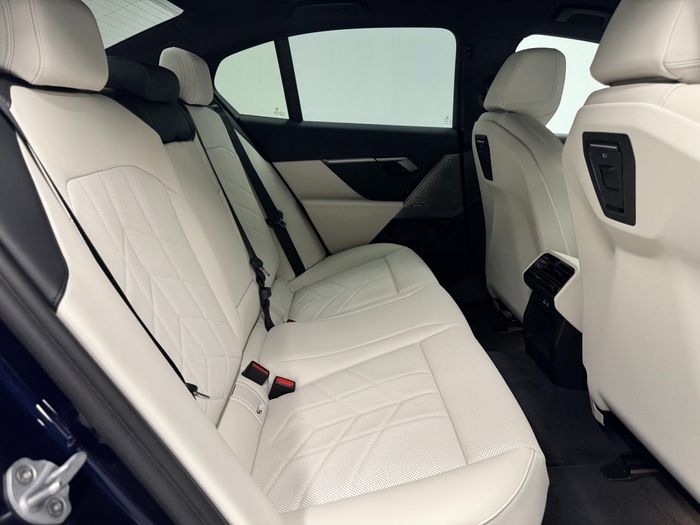BMW 5 Series 2026