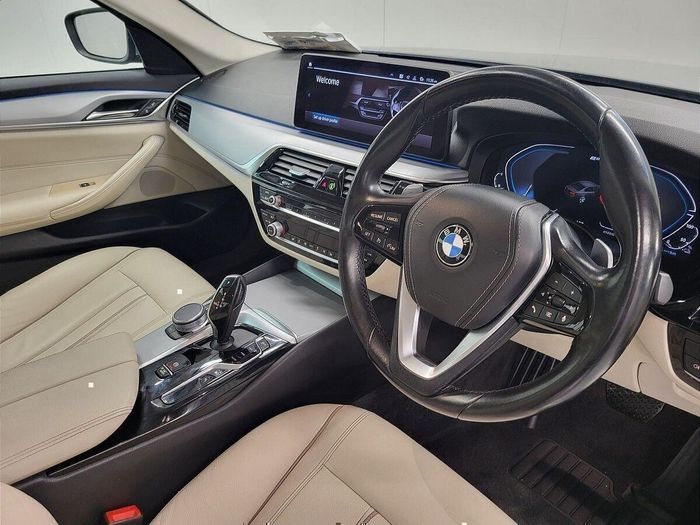 BMW 5 Series 2021