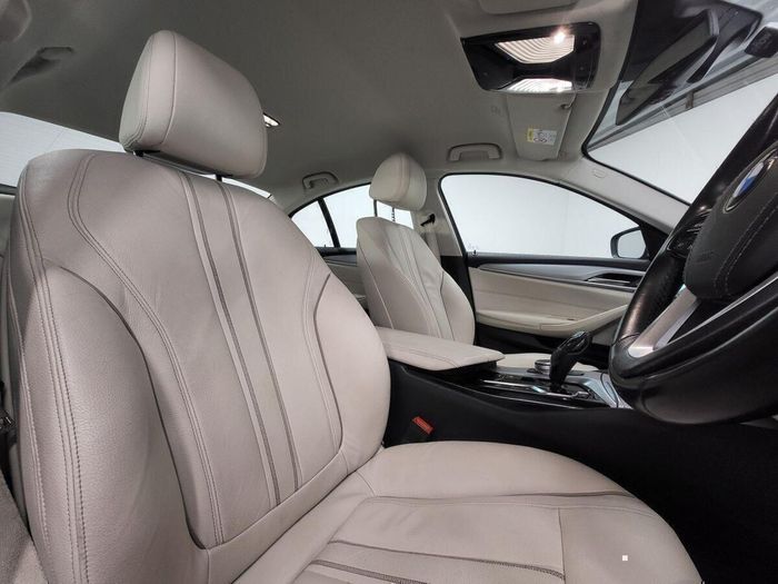 BMW 5 Series 2021