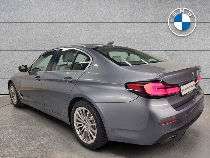 BMW 5 Series 2021