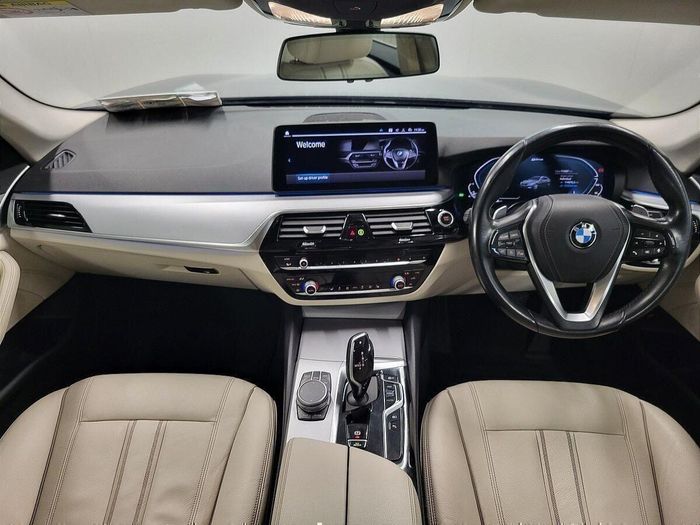 BMW 5 Series 2021