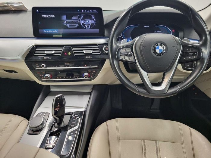 BMW 5 Series 2021