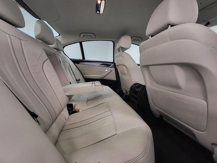 BMW 5 Series 2021