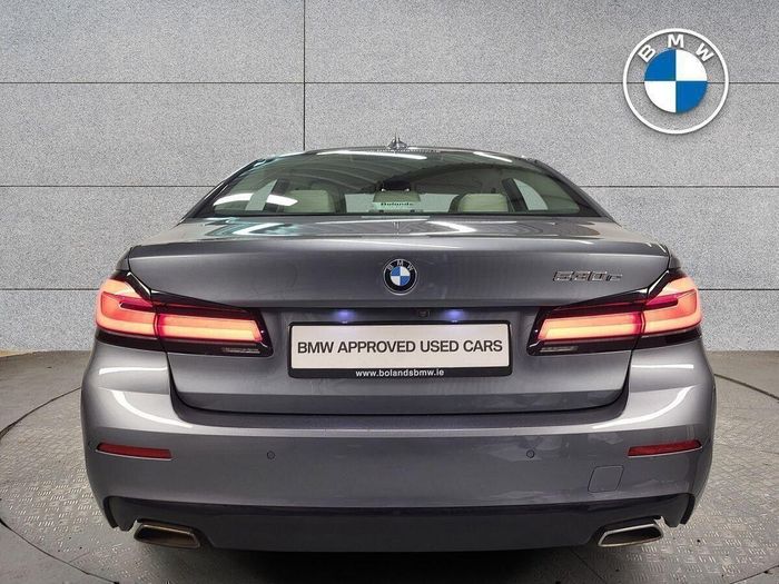 BMW 5 Series 2021
